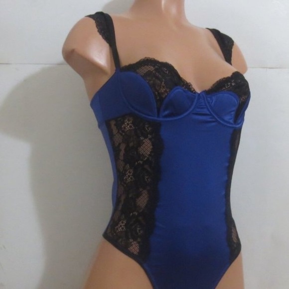 Fredrick’s Of Hollywood satinvlace lingerie teddy - Picture 4 of 16